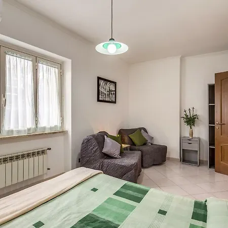 Antica Via Ostiense. Πανσιόν Acilia